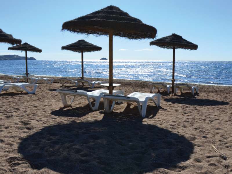 LUXURY VILLAS 400M FROM THE SEA OF PULPÍ