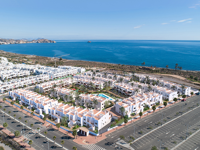 NEW 2 BEDROOM PENTHOUSES BY THE SEA ON THE ALMERIA COAST.