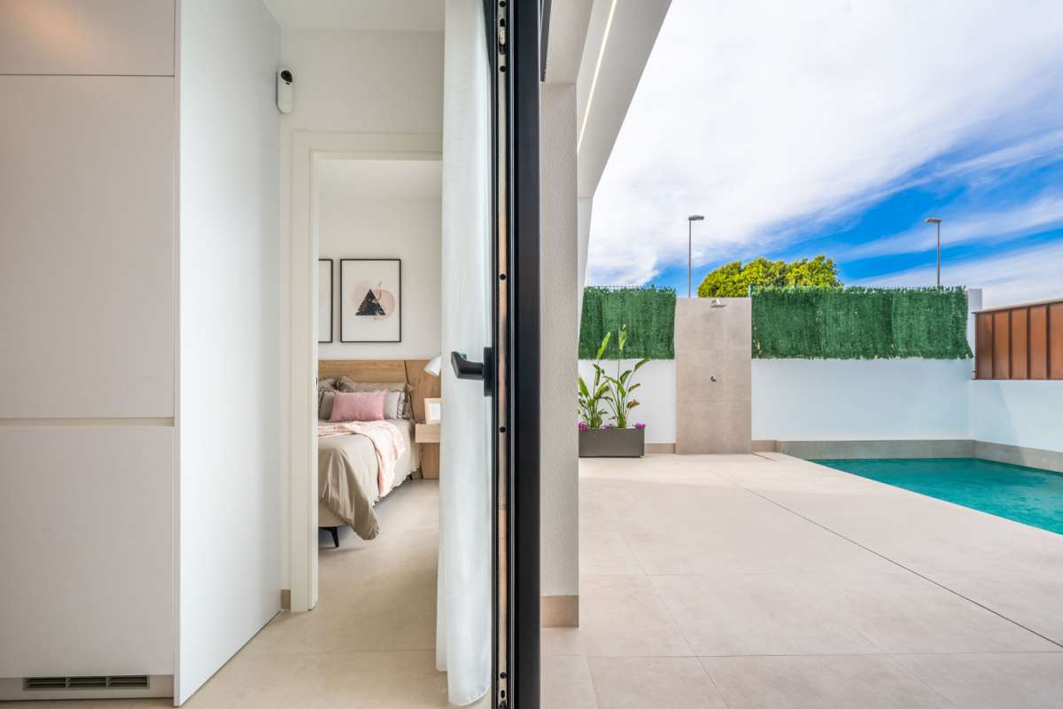 HOUSE FOR SALE, ROLDÁN