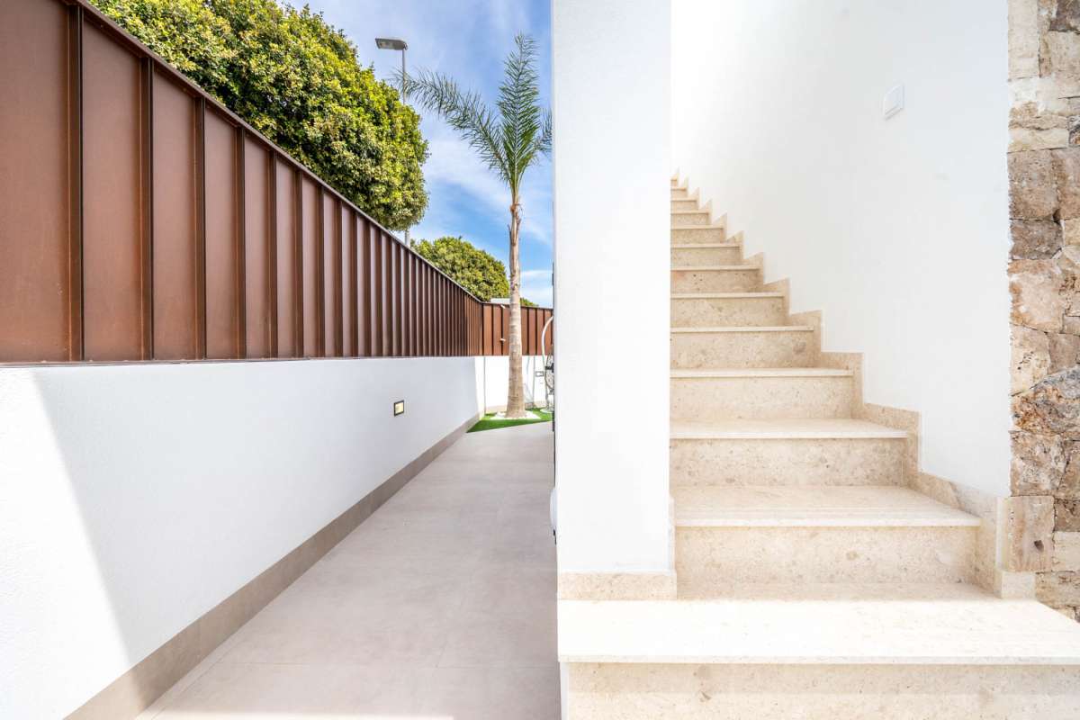 HOUSE FOR SALE, ROLDÁN