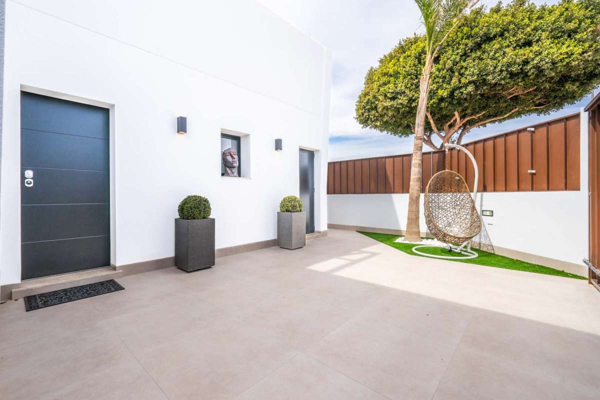 HOUSE FOR SALE, ROLDÁN