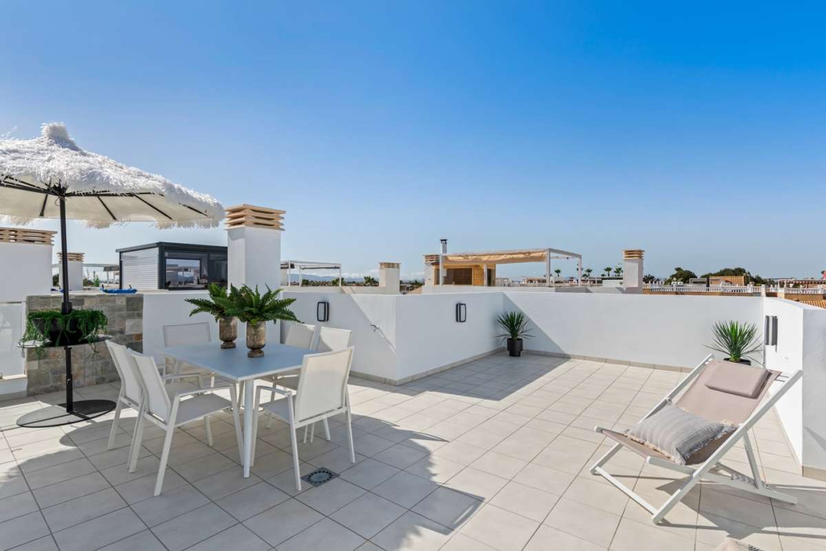 HOUSE FOR SALE, LOS ALCÁZARES