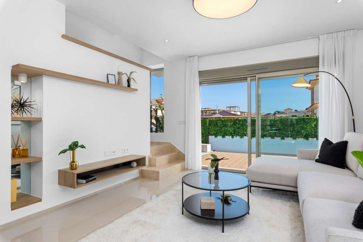 HOUSE FOR SALE, LOS ALCÁZARES