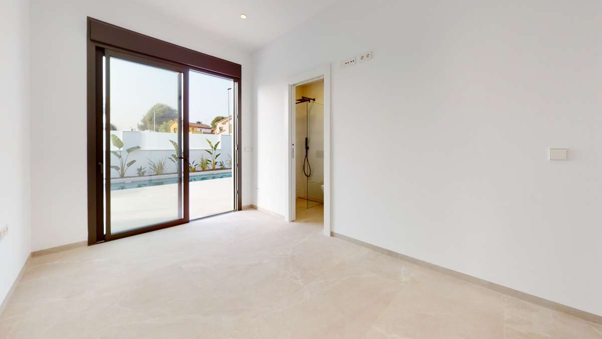 HOUSE FOR SALE, LOS ALCÁZARES