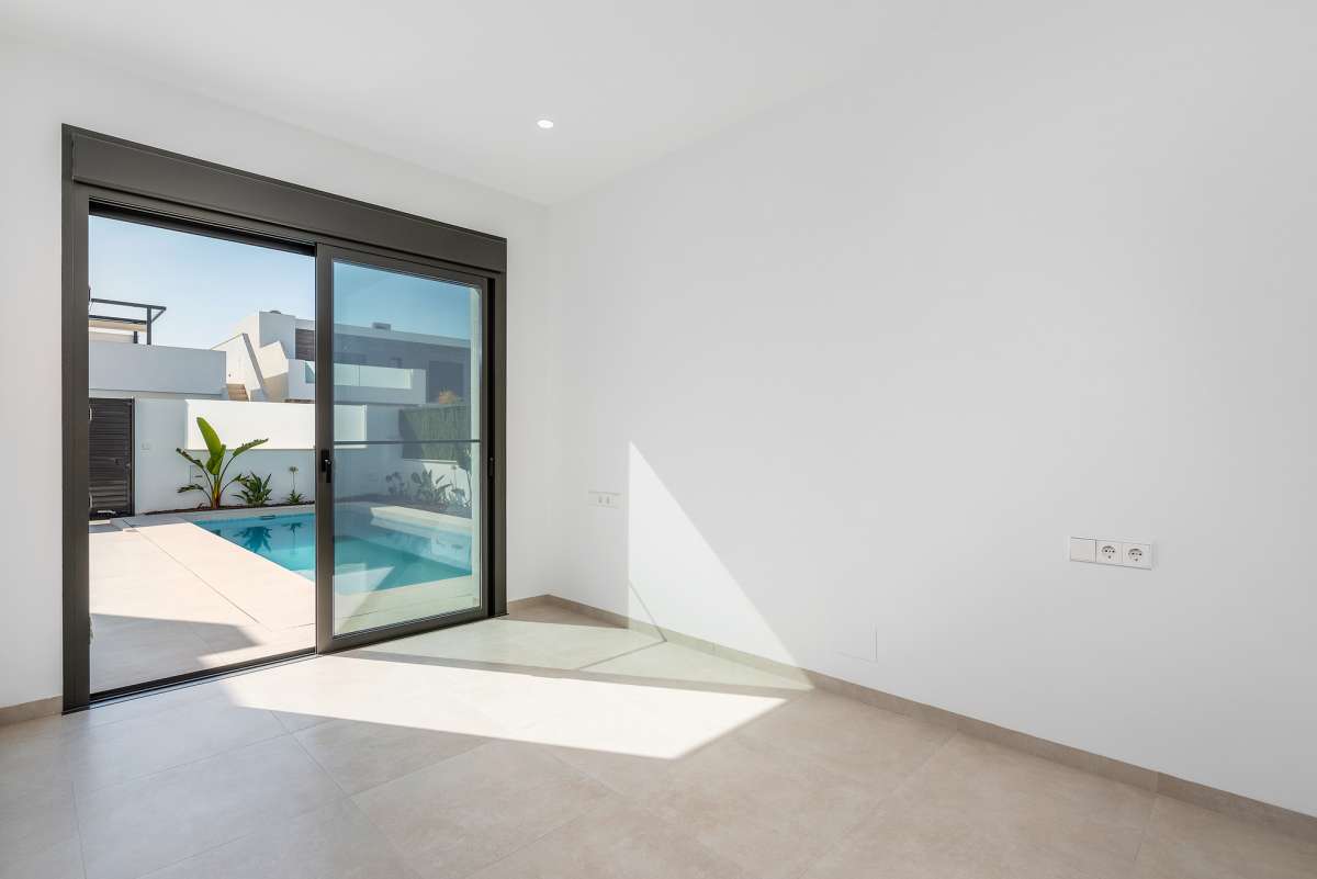 HOUSE FOR SALE, LOS ALCÁZARES