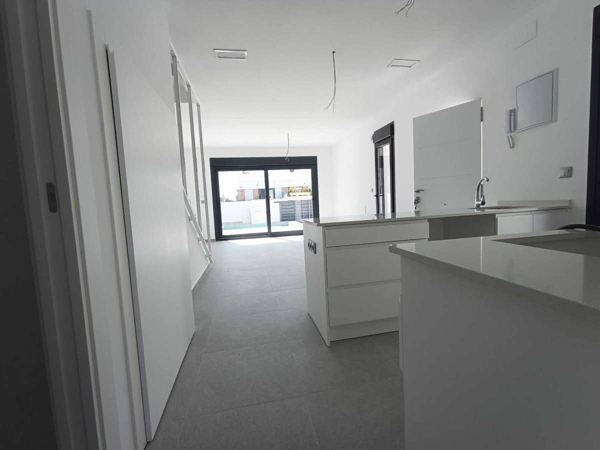 HOUSE FOR SALE, DAYA NUEVA