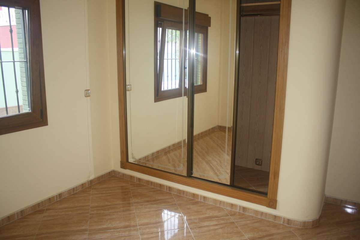 HOUSE FOR SALE, TORREVIEJA