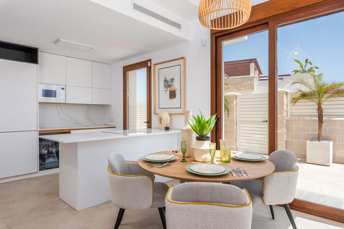 HOUSE FOR SALE, VERA