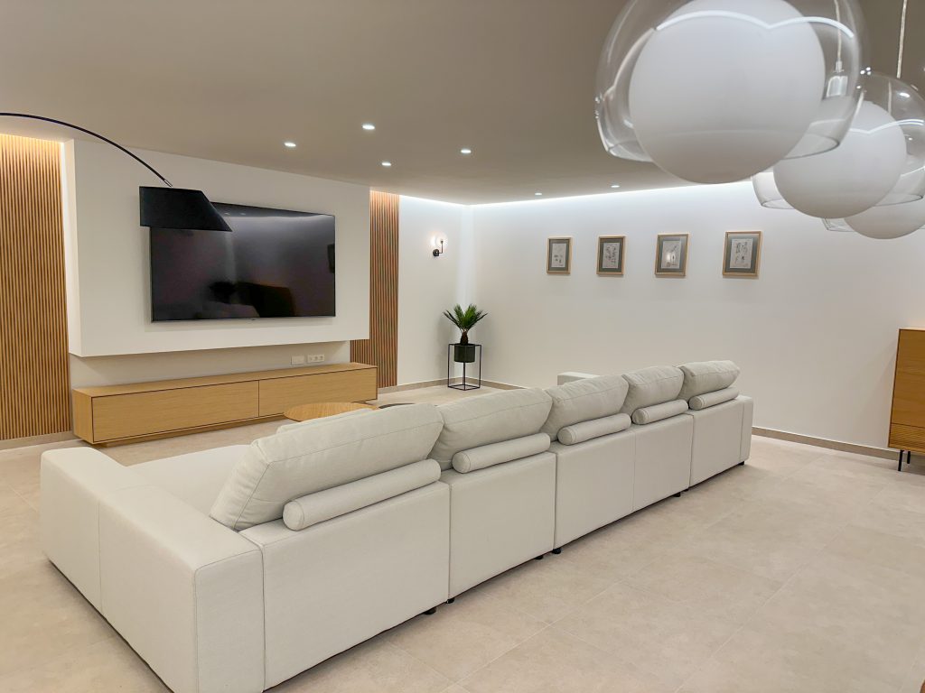 VILLA FOR SALE, CUEVAS DEL ALMANZORA