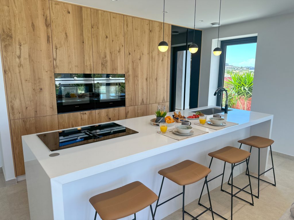 VILLA FOR SALE, CUEVAS DEL ALMANZORA