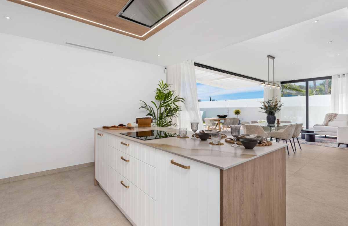 LUXURY VILLA FOR SALE IN POLOP 3 BEDROOMS, 3 BATHROOMS AND PRIVATE POOL