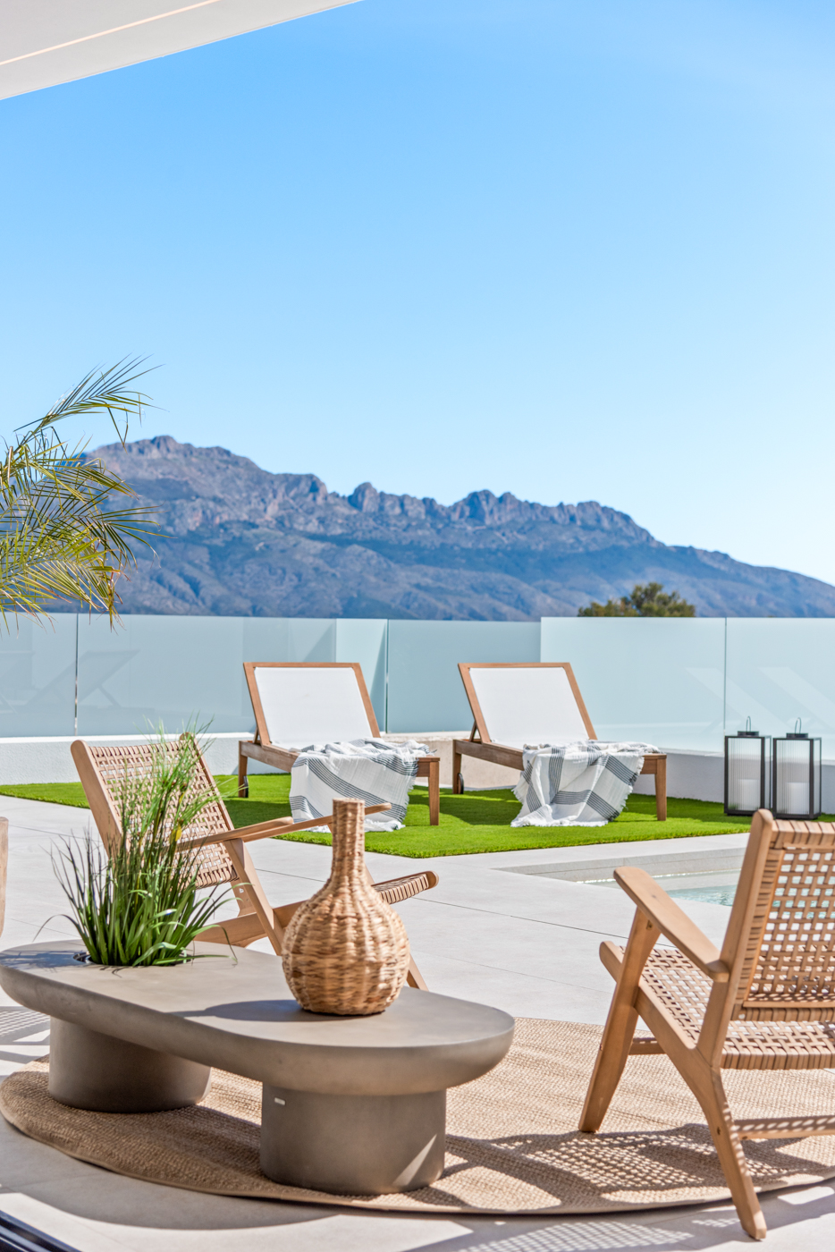 LUXURY VILLA FOR SALE IN POLOP 3 BEDROOMS, 3 BATHROOMS AND PRIVATE POOL