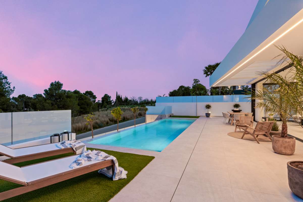 LUXURY VILLA FOR SALE IN POLOP 3 BEDROOMS, 3 BATHROOMS AND PRIVATE POOL