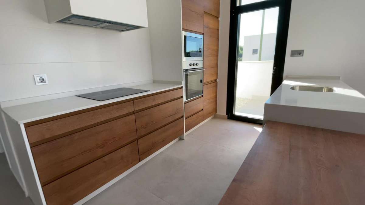 HOUSE FOR SALE, DAYA NUEVA