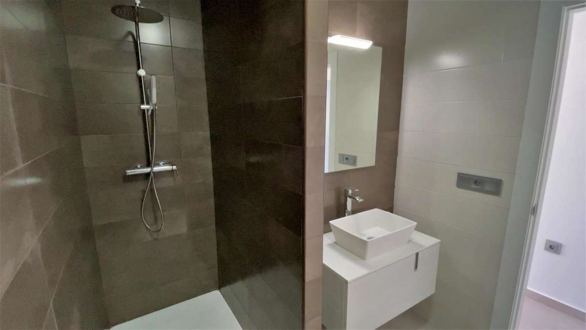 HOUSE FOR SALE, DAYA NUEVA