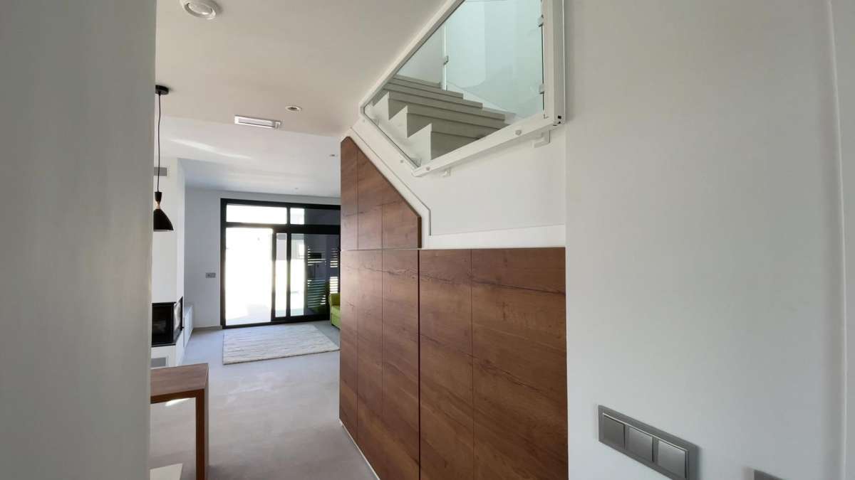 HOUSE FOR SALE, DAYA NUEVA