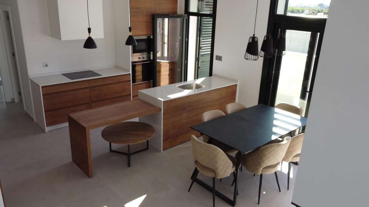 HOUSE FOR SALE, DAYA NUEVA