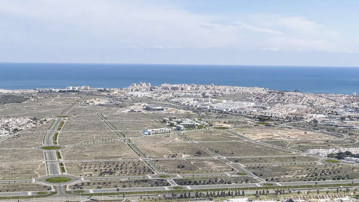 VILLAS IN TORREVIEJA WITH LARGE COMMUNAL AREAS AND CLOSE TO THE BEACHES