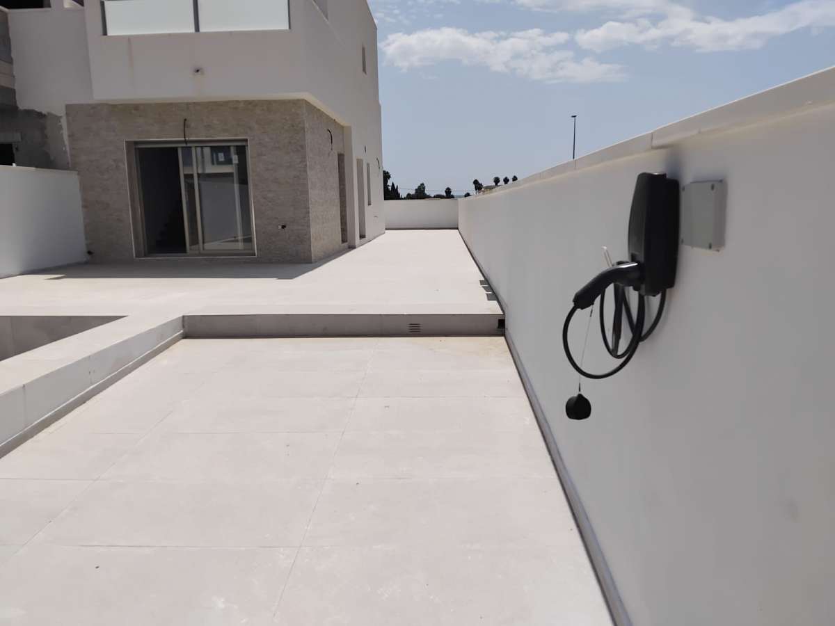 HOUSE FOR SALE, DAYA NUEVA