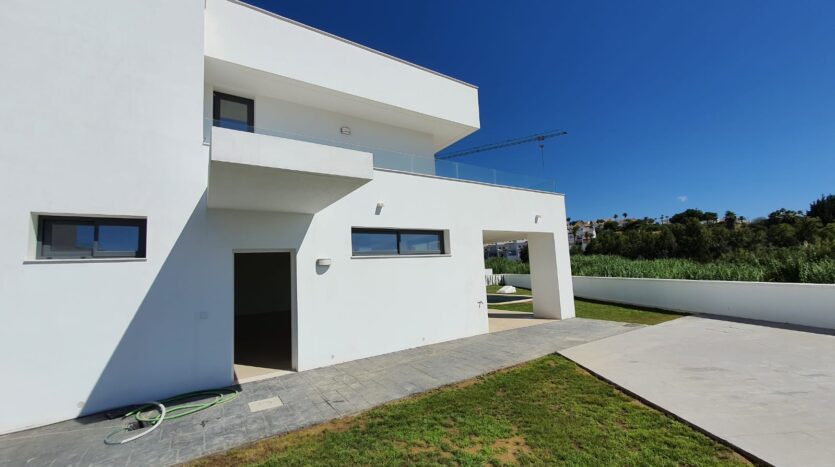 VILLA FOR SALE, MANILVA