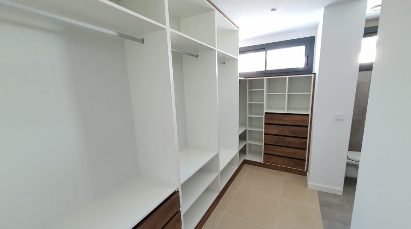 VILLA FOR SALE, MANILVA