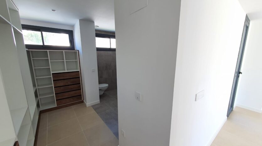 VILLA FOR SALE, MANILVA