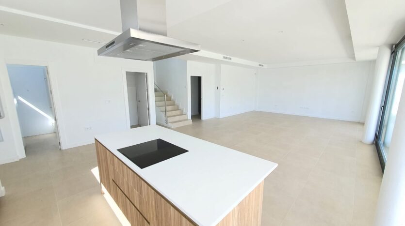 VILLA FOR SALE, MANILVA