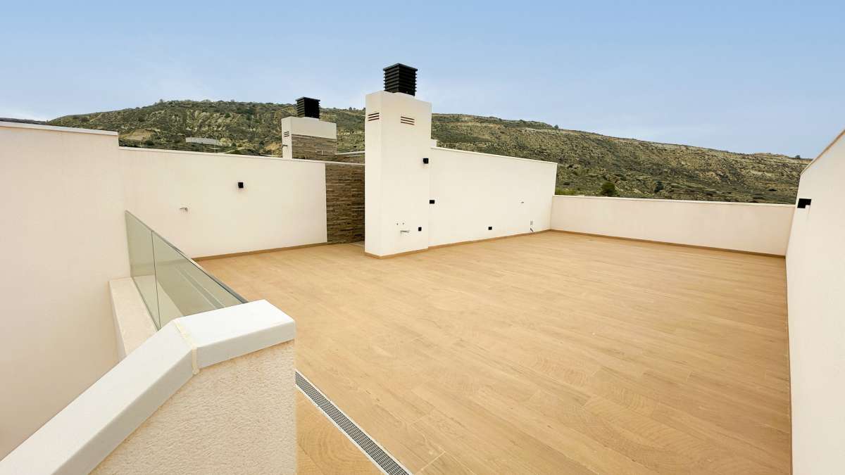 PENTHOUSE FOR SALE AT GOLF LA FINCA IN ALGORFA