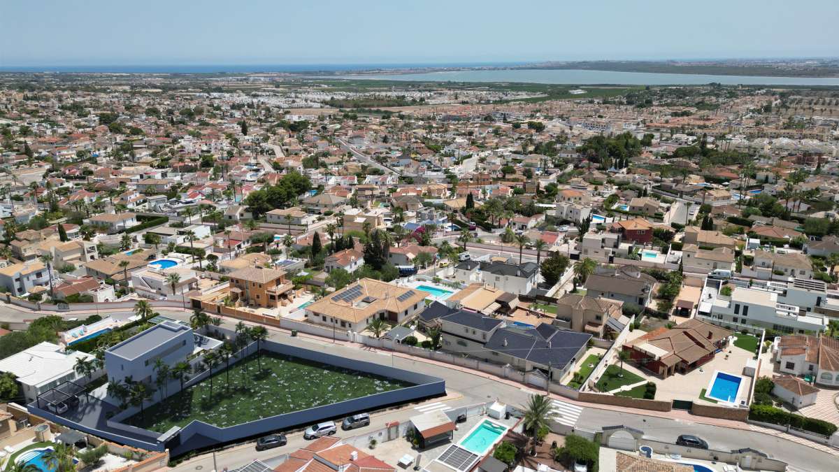 HOUSE FOR SALE, CIUDAD QUESADA