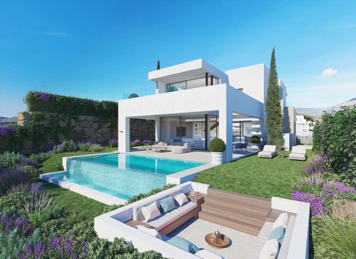 VILLA FOR SALE, ESTEPONA
