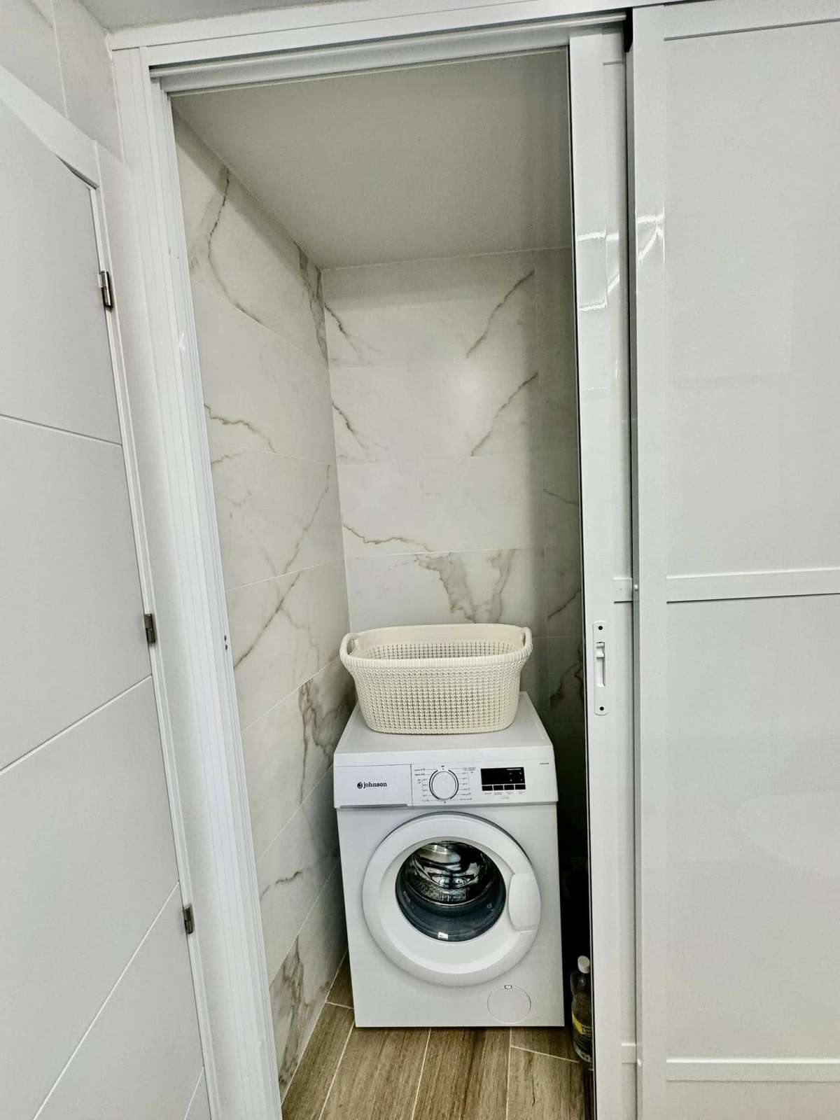 ALMOST NEW APARTMENT FOR SALE IN VILLAMARTIN