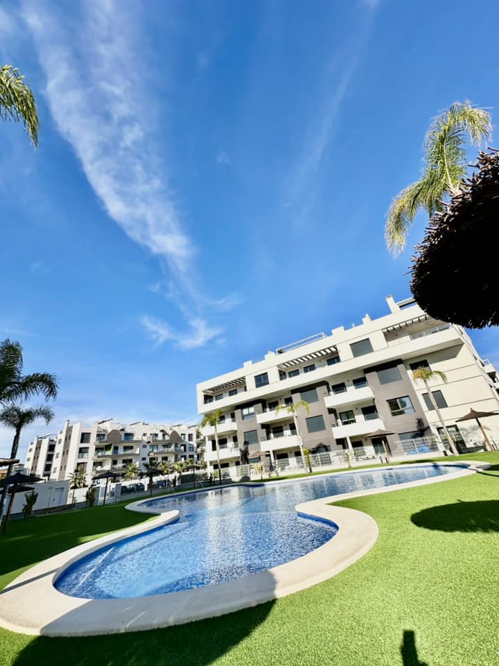 ALMOST NEW APARTMENT FOR SALE IN VILLAMARTIN