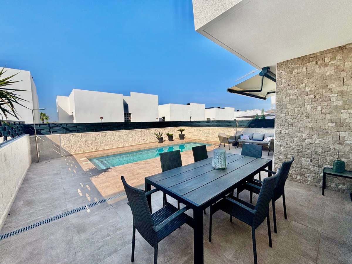 HOUSE FOR SALE, BENIJÓFAR