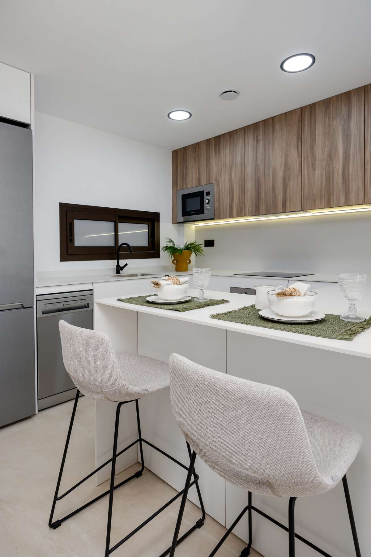 APARTAMENTO EN VENTA, LOS ALCÁZARES