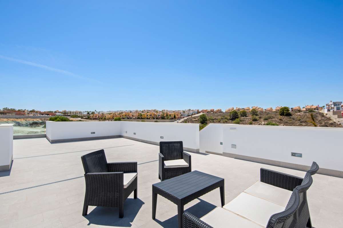 NEW VILLA FOR SALE AT GOLF LA FINCA IN ALGORFA