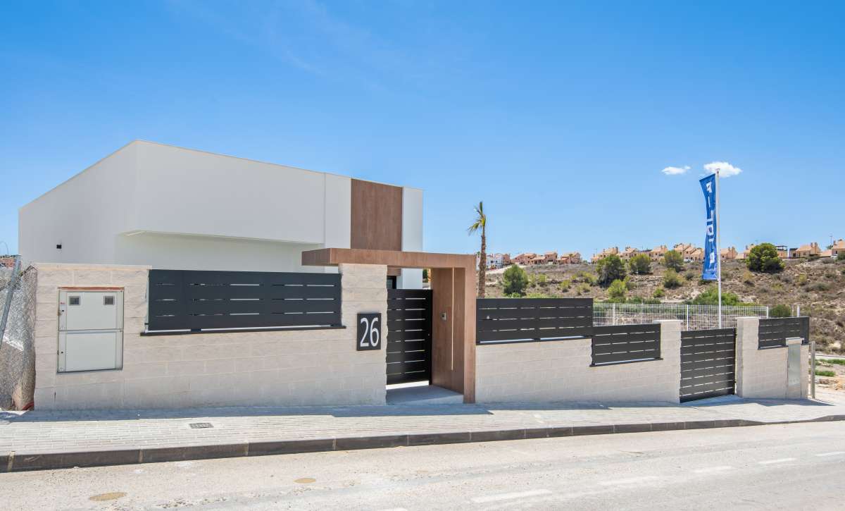NEW VILLA FOR SALE AT GOLF LA FINCA IN ALGORFA