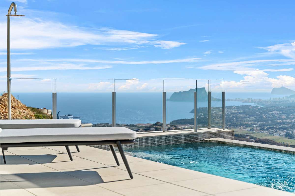 VILLAS IN CUMBRE DEL SOL