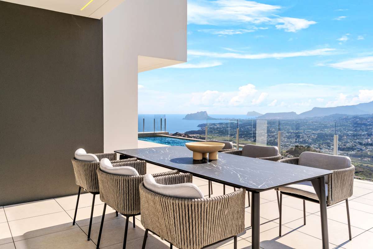 VILLAS IN CUMBRE DEL SOL