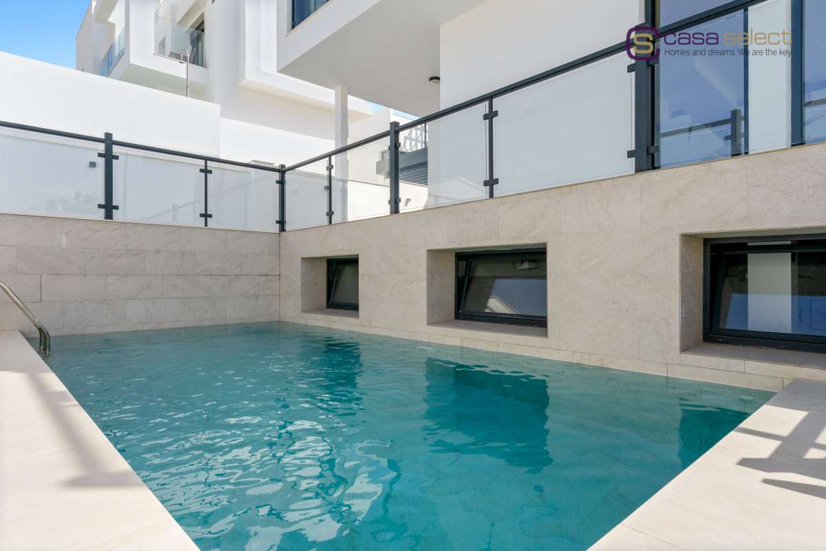 Pool & views