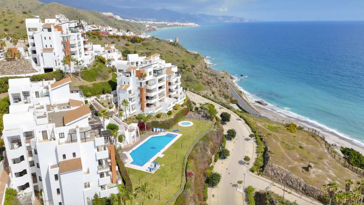 Pool & views