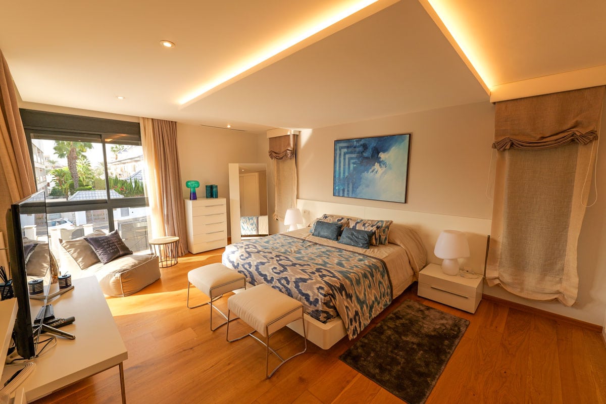 VILLA FOR SALE, TORREVIEJA