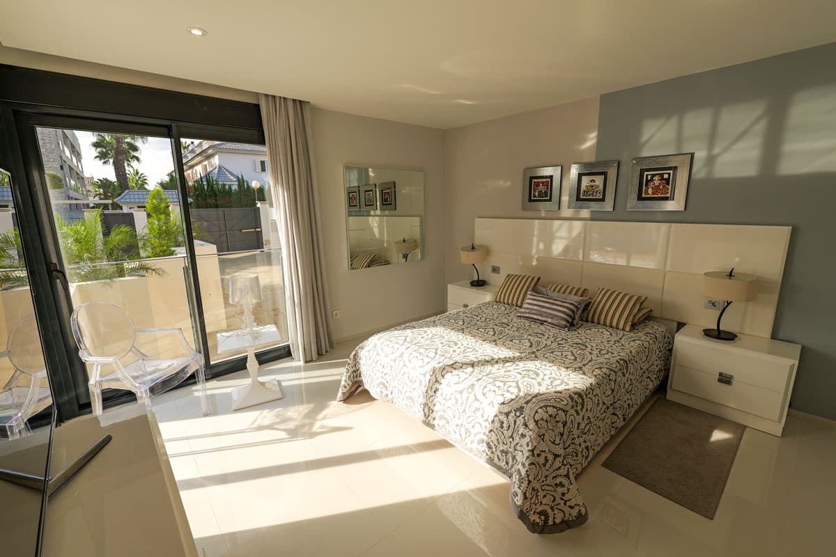 VILLA FOR SALE, TORREVIEJA