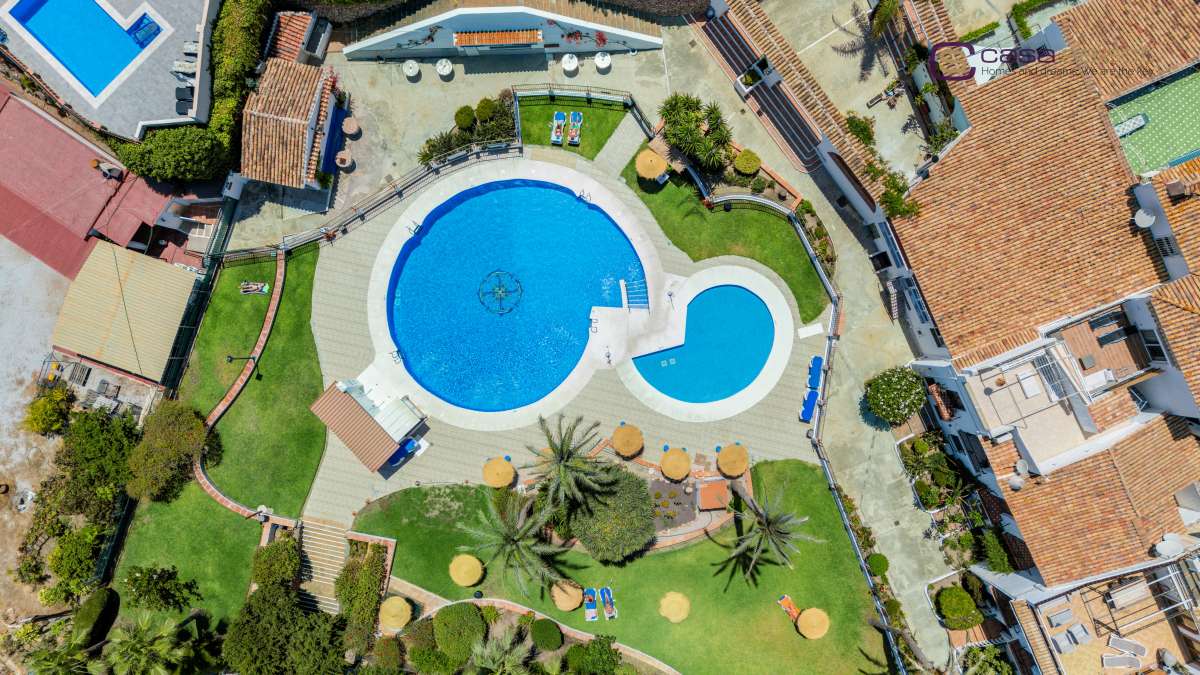Pool & views