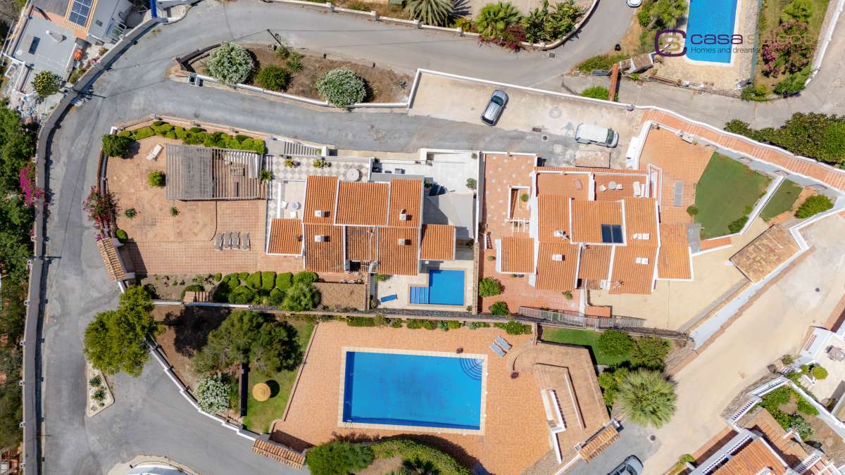 Pool & views