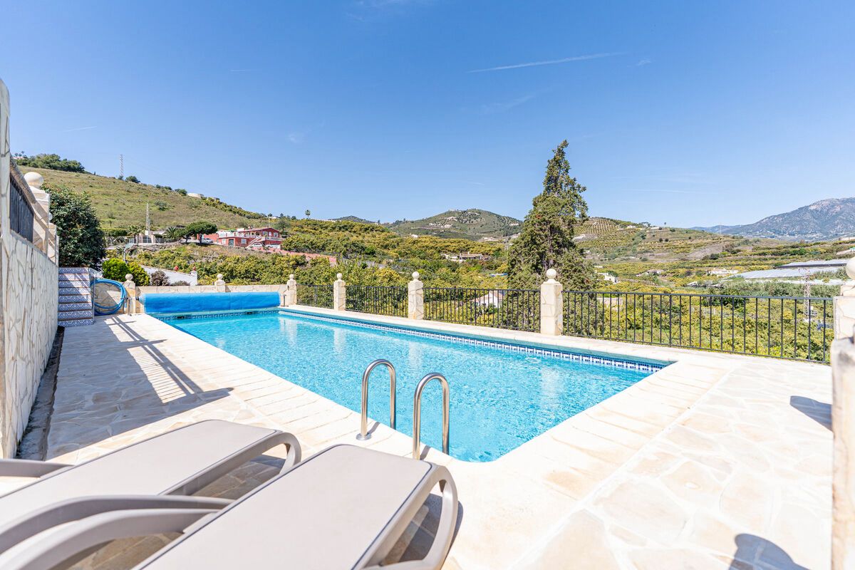 Pool & views