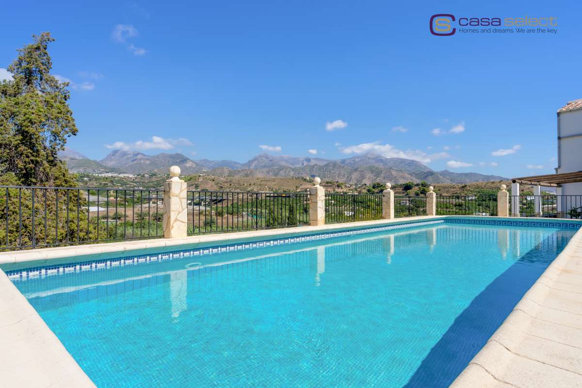 Pool & views
