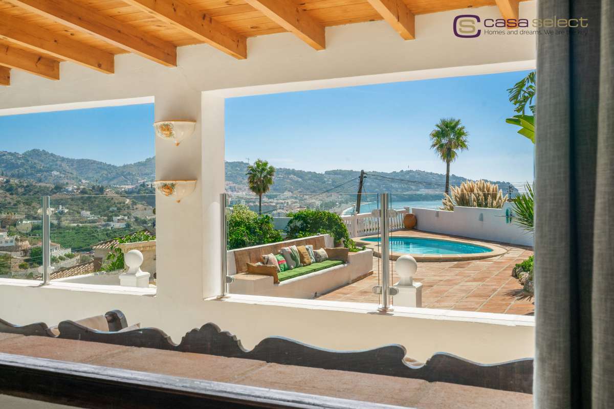 Pool & views