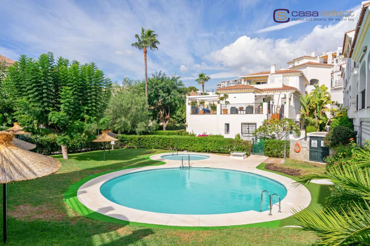 Pool & views