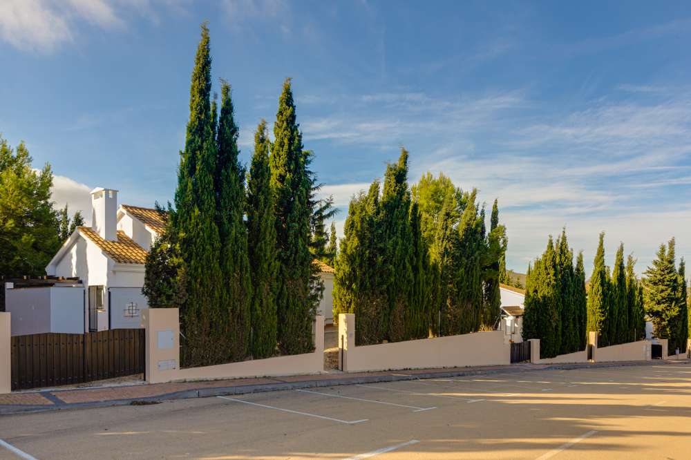 Exterior 1