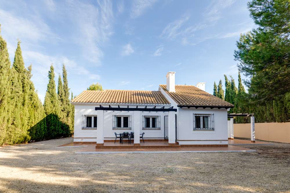 Exterior 1